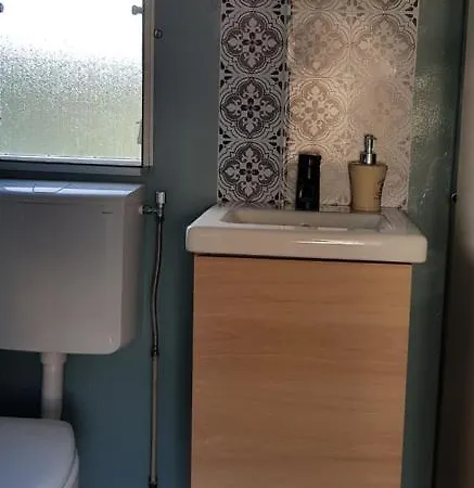 Carafun Aan Het Water Chalé