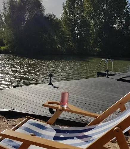 Carafun Aan Het Water *